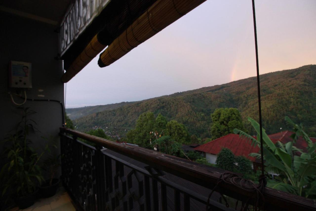 Dong Paloh Hostel Munduk Exterior foto